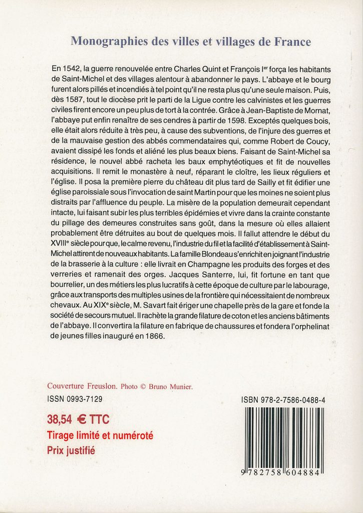 Couverture du livre « Histoire de Saint-Michel en Thiérache – Tome II » d’Alfred Desmasures. La page présente le titre sur fond beige et une photographie de l’ancienne abbaye de Saint-Michel, avec ses bâtiments en briques et pierre au bord de l’eau.