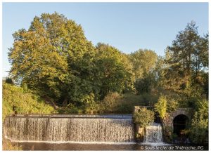 Sous le ciel de Thiérache - L'ancien déversoir de Sougland à Saint-Michel ©