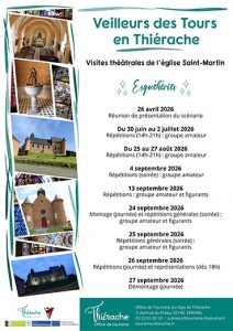 Affiche des « Veilleurs des Tours en Thiérache » annonçant des visites théâtrales de l’église Saint-Martin à Esquéhéries. Le visuel présente plusieurs photographies de l’église : intérieur avec nef et fonts baptismaux, vitraux colorés et vues extérieures de l’édifice fortifié de jour et au crépuscule. Au centre, le programme des répétitions et représentations prévues entre avril et septembre 2026 est détaillé. L’ensemble adopte une identité graphique élégante aux tons verts et blancs, inspirée du patrimoine thiérachien et du tourisme culturel local.